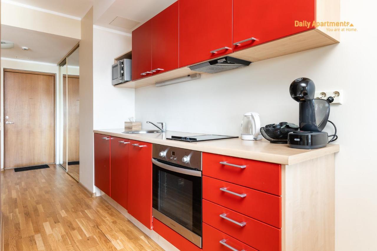 Luxury Suites - Viru Keskus By Rikas Hotels Талин Екстериор снимка