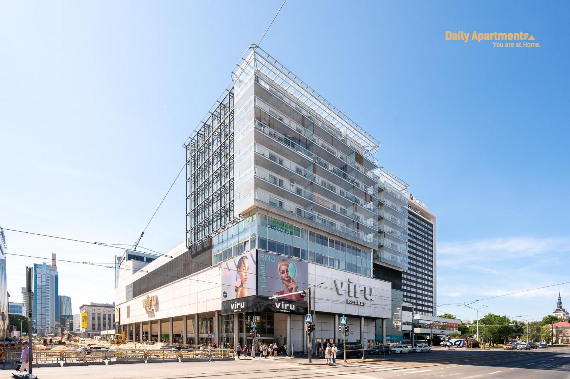 Luxury Suites - Viru Keskus By Rikas Hotels Талин Екстериор снимка